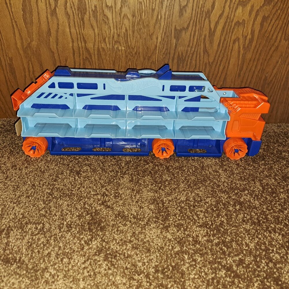 Hot Wheels City Speed Drop Transport Hauler - Picture 8 of 8